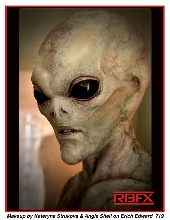 Kateryna Strukova & Angie Shell - Alien